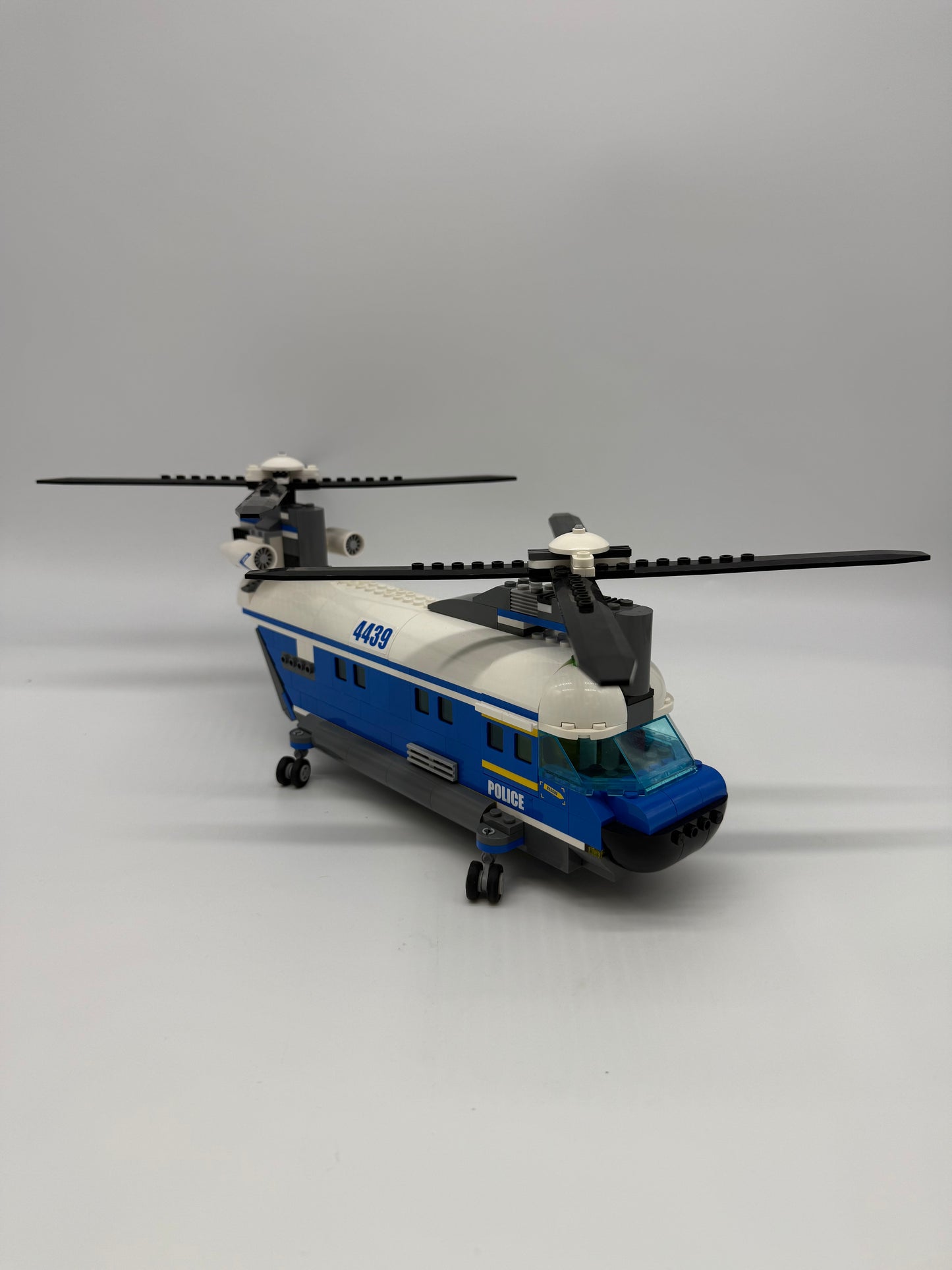 Heavy-Duty Helicopter - Bricks and Minifigs Sioux Falls