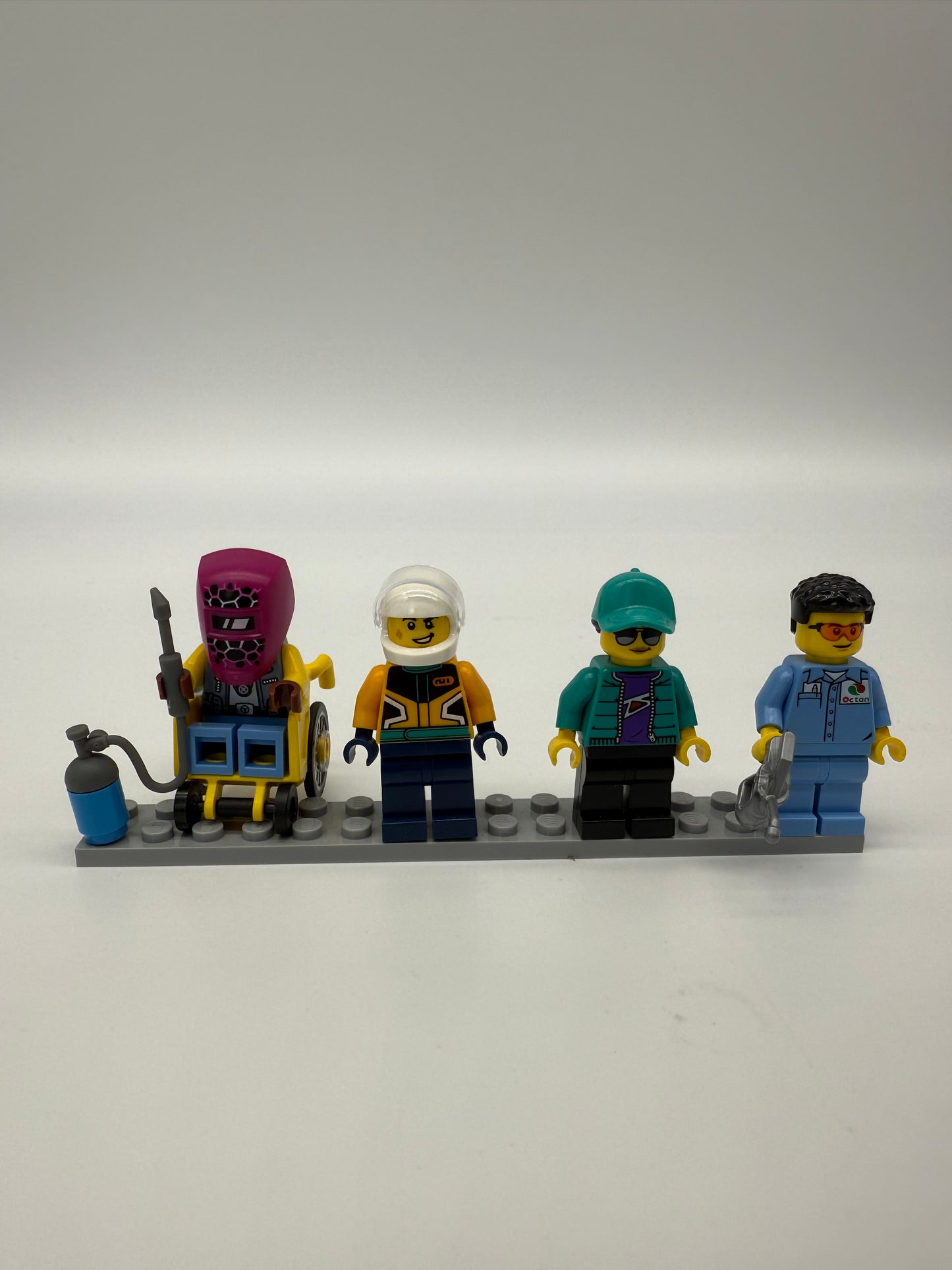 Custom Car Garage - Bricks and Minifigs Sioux Falls