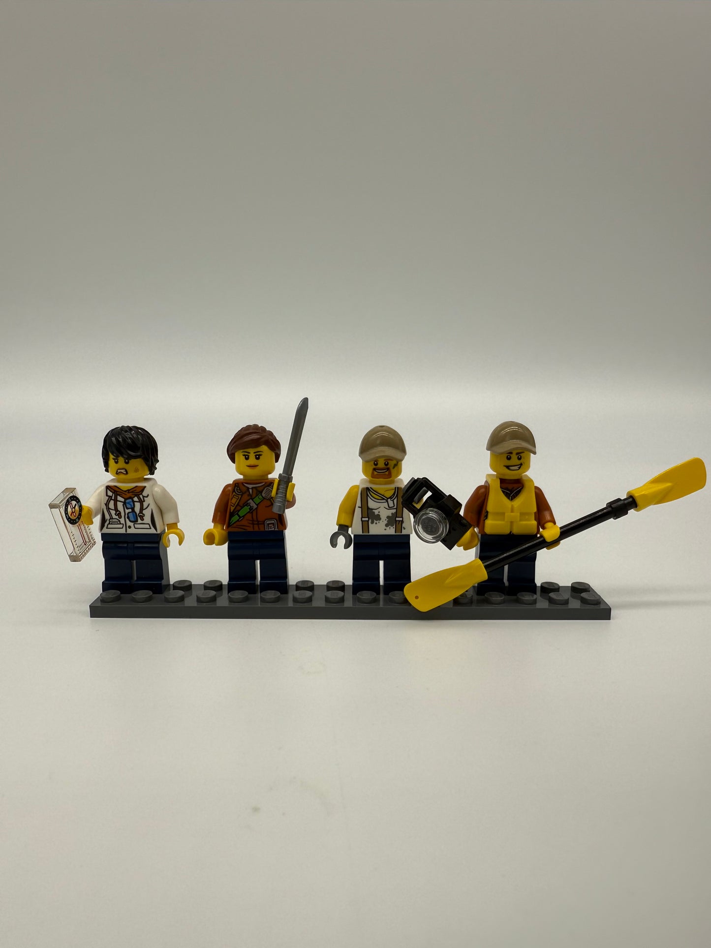 Jungle Mobile Lab - Bricks and Minifigs Sioux Falls