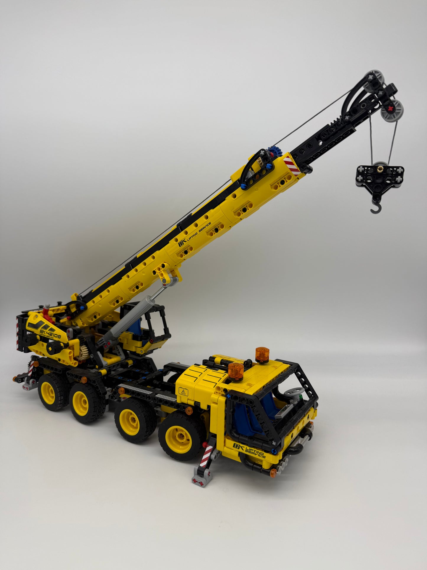 Mobile Crane - Bricks and Minifigs Sioux Falls
