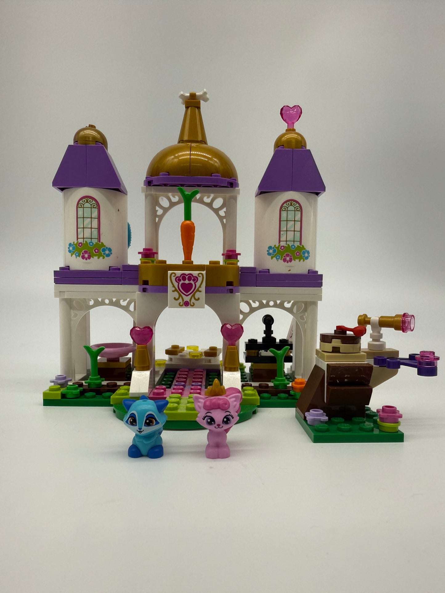 Palace Pets Royal Castle - Bricks and Minifigs Sioux Falls