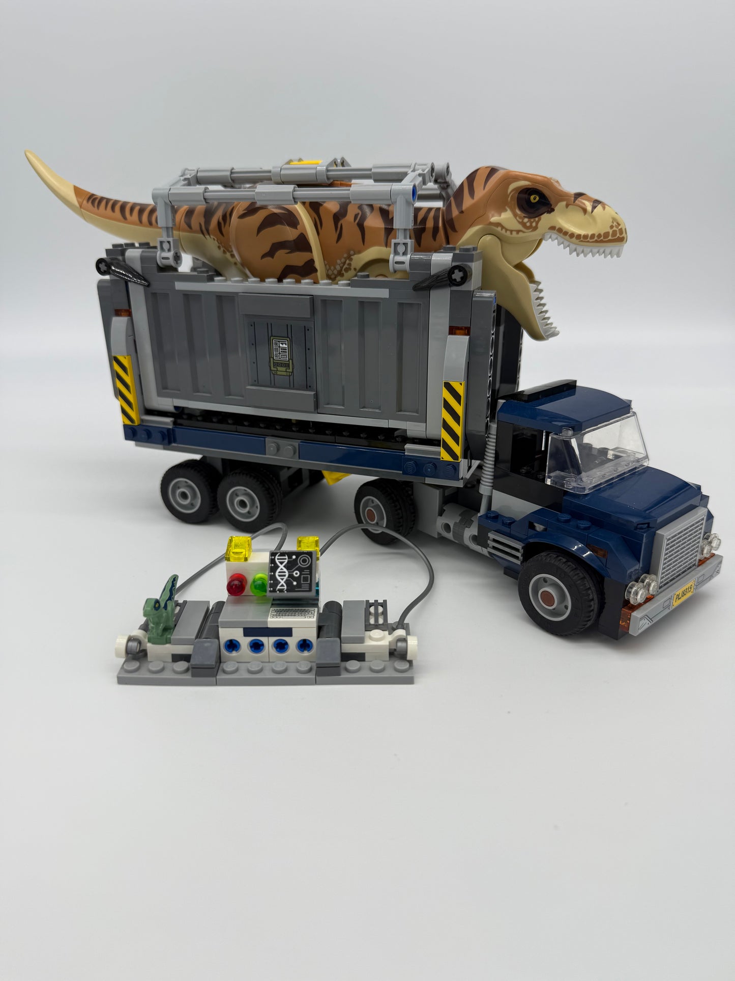 T. rex Transport - Bricks and Minifigs Sioux Falls