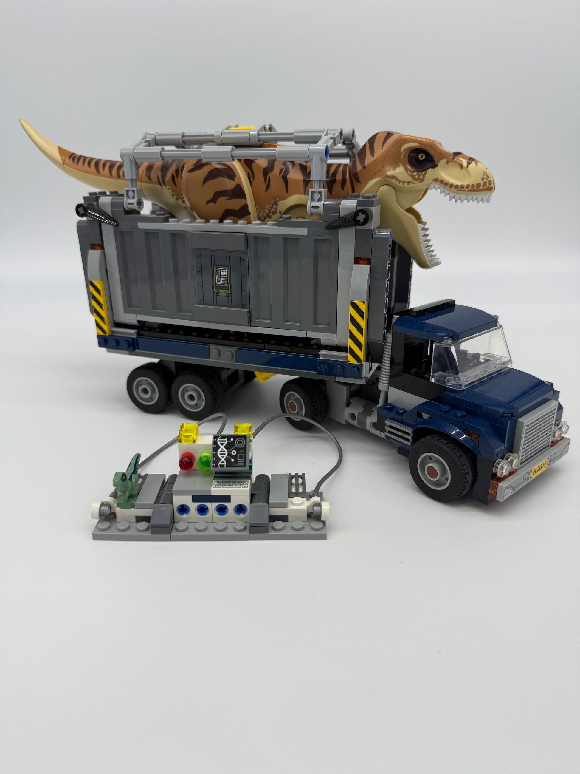T. rex Transport - Bricks and Minifigs Sioux Falls