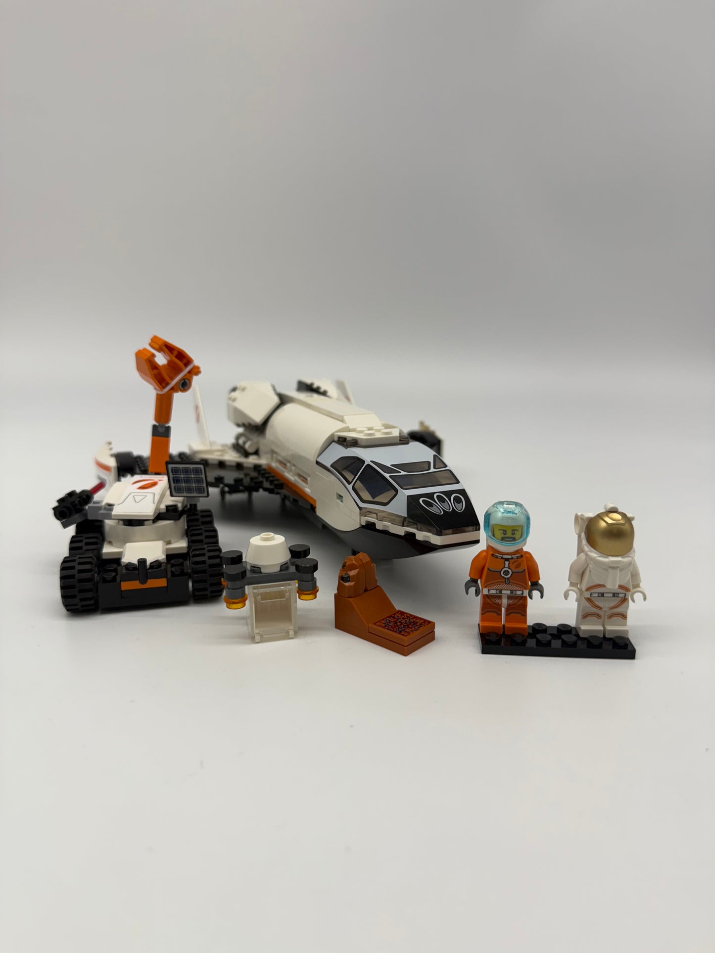 Mars Research Shuttle - Bricks and Minifigs Sioux Falls