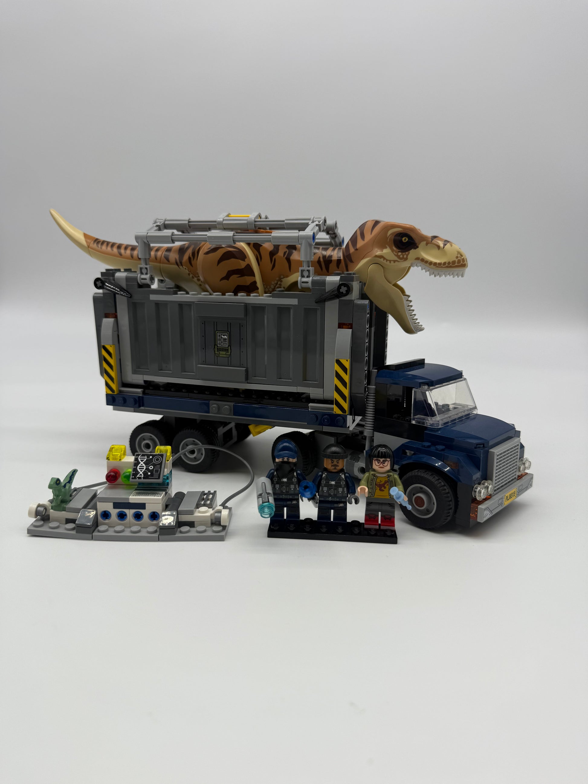 T. rex Transport - Bricks and Minifigs Sioux Falls