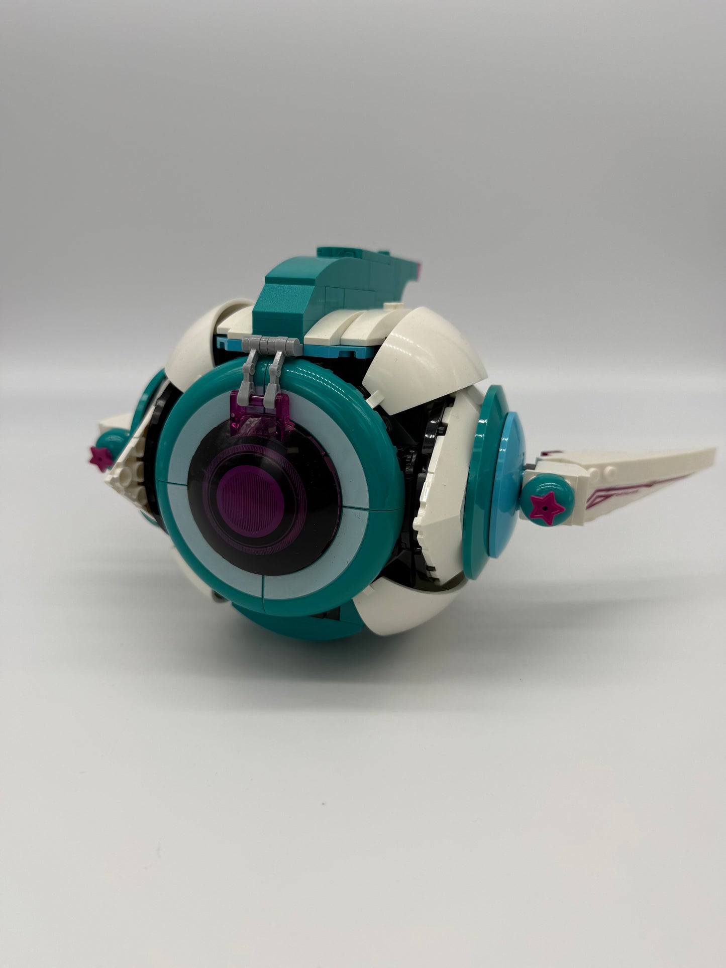 Sweet Mayhem's Systar Starship! - Bricks and Minifigs Sioux Falls