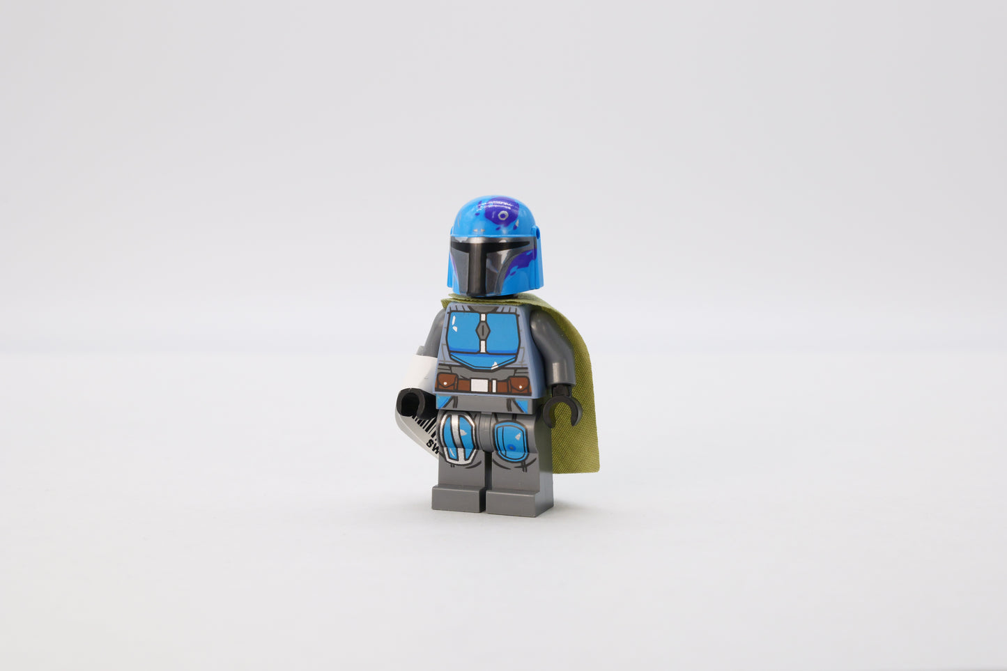 sw1080: Mandalorian Tribe Warrior - Male, Olive Green Cape, Dark Azure Helmet - Bricks and Minifigs Sioux Falls