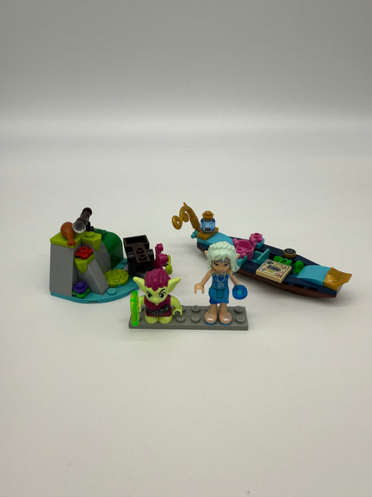 Naida's Gondola & the Goblin Thief - Bricks and Minifigs Sioux Falls