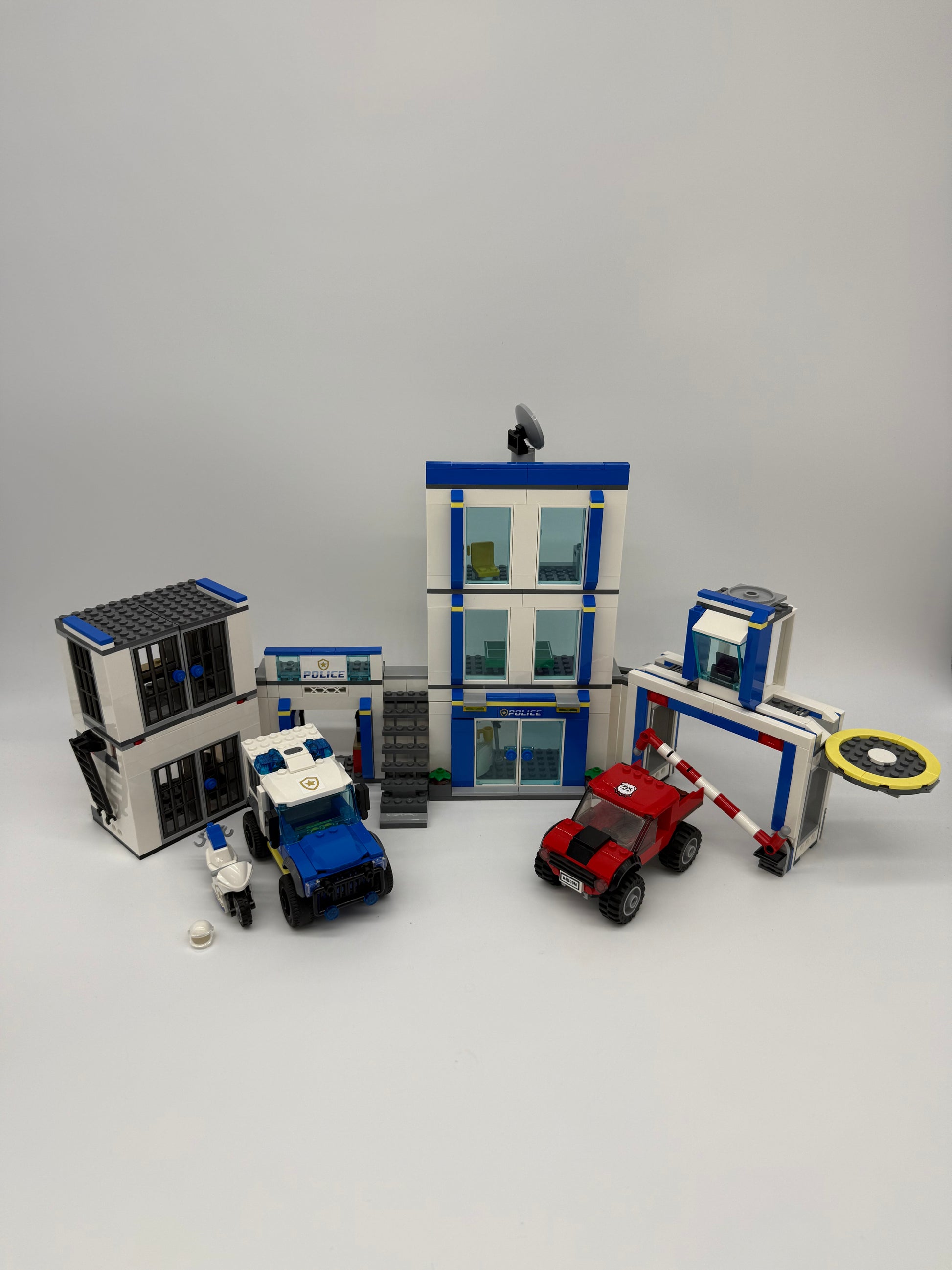 Police Station - Bricks and Minifigs Sioux Falls