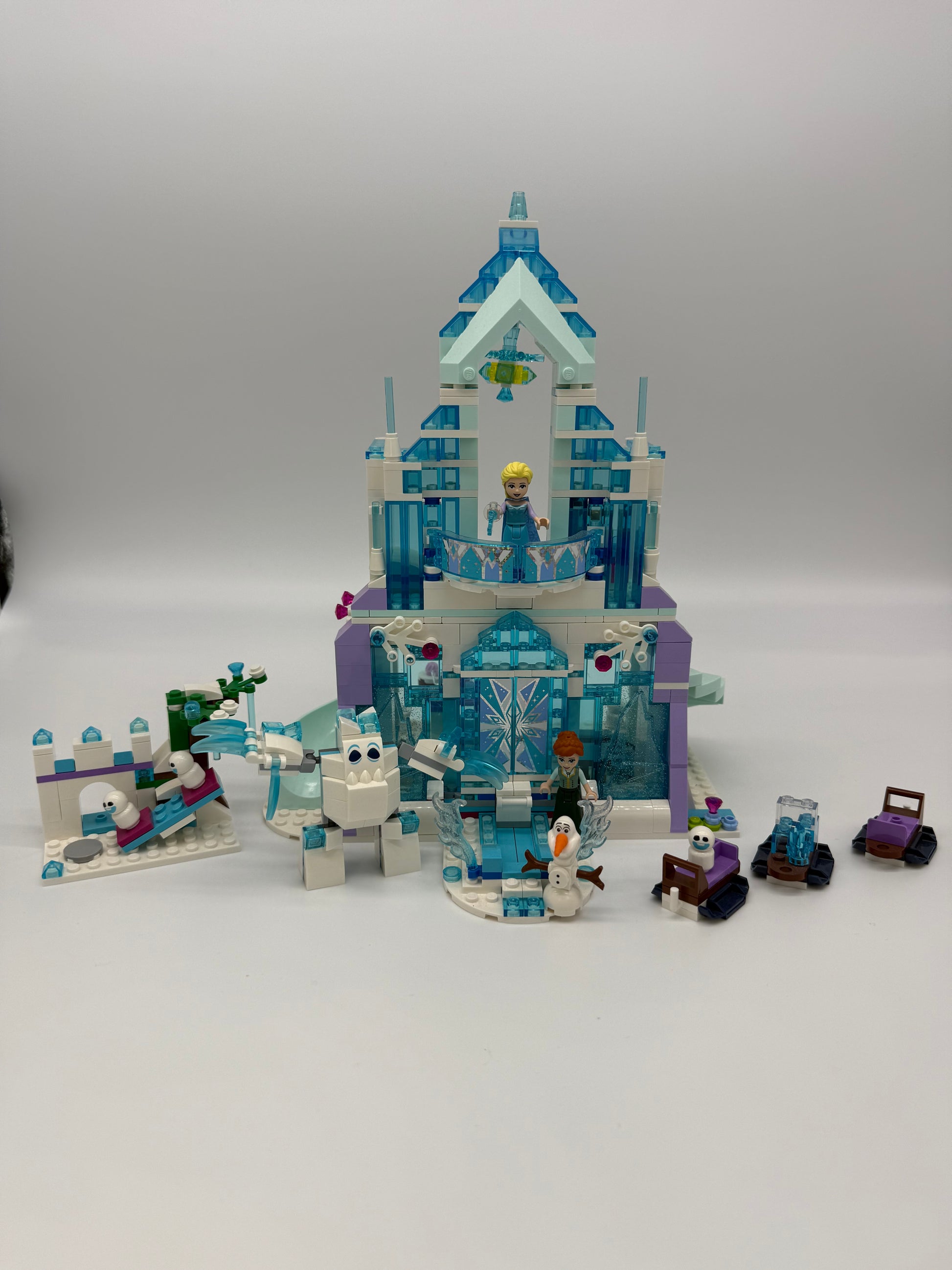 Elsa's Magical Ice Place - Bricks and Minifigs Sioux Falls