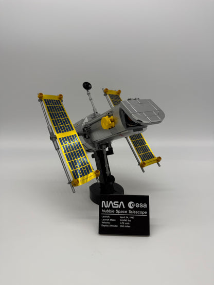 NASA Space Shuttle Discovery - Bricks and Minifigs Sioux Falls