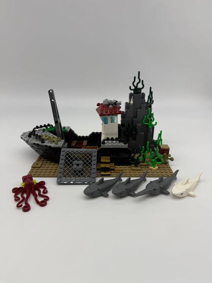 Deep Sea Exploration Vessel - Bricks and Minifigs Sioux Falls