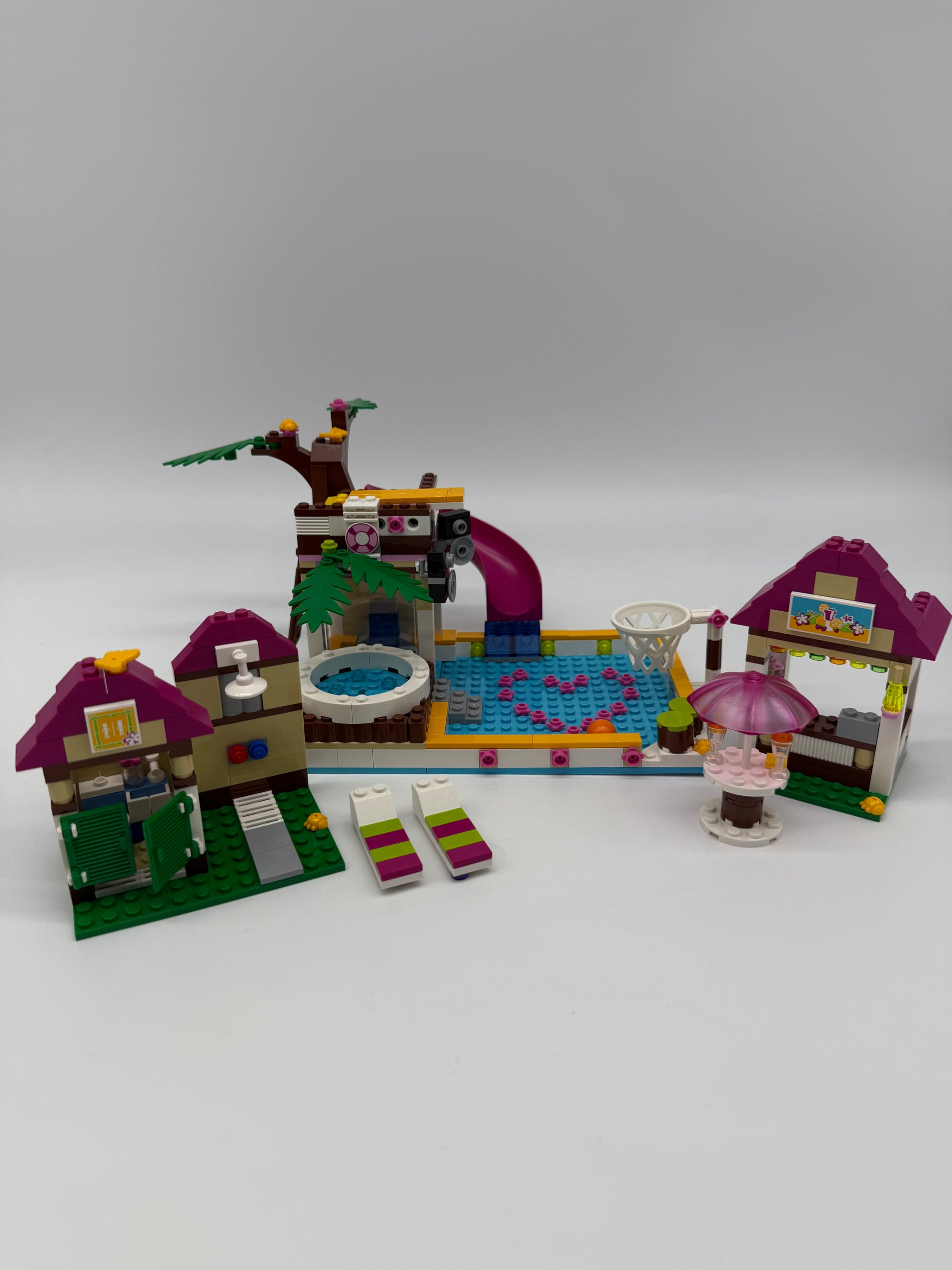 Heartlake City Pool - Bricks and Minifigs Sioux Falls