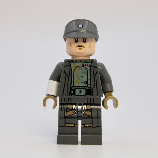 sw0919: Tobias Beckett - Imperial Mudtrooper Disguise (Army Captain) - Bricks and Minifigs Sioux Falls